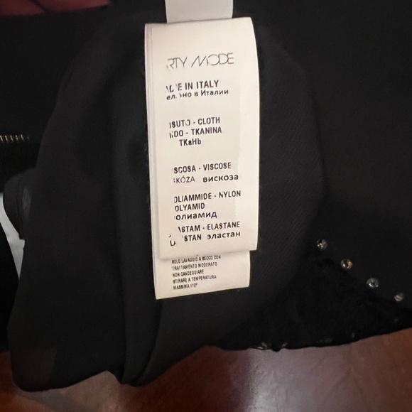 Dress - Picture 9 of 10